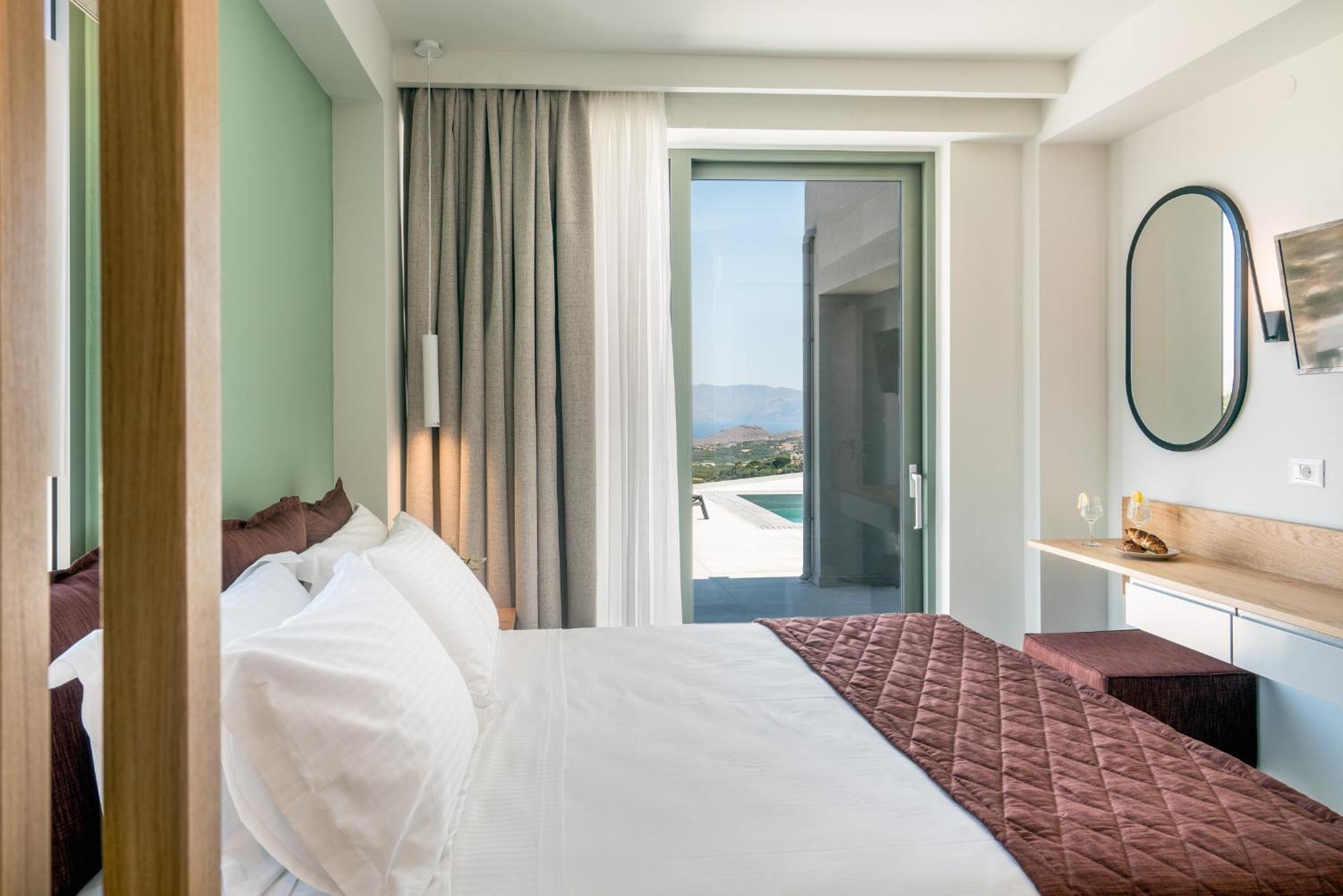 Luxurious Villa Cretan Aura With Private Heated Pool, Jacuzzi And Playroom Agios Ioannis  외부 사진