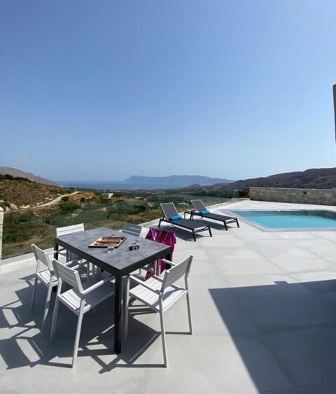 Luxurious Villa Cretan Aura With Private Heated Pool, Jacuzzi And Playroom Agios Ioannis  외부 사진